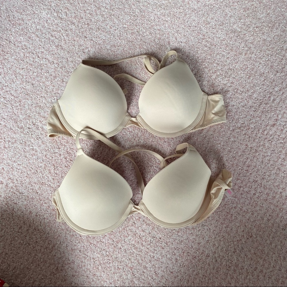 2 PINK WEAR EVERYWHERE T-SHIRT LIGHTLY LINED BRAS